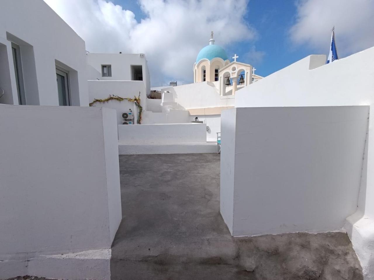 Fira Comfort Rooms Exterior photo