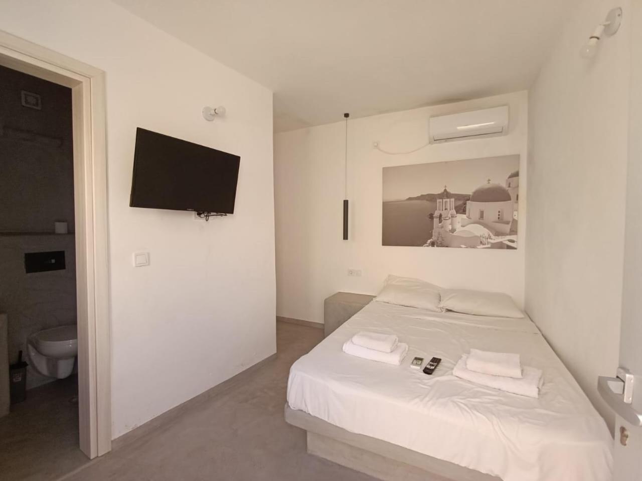 Fira Comfort Rooms Exterior photo