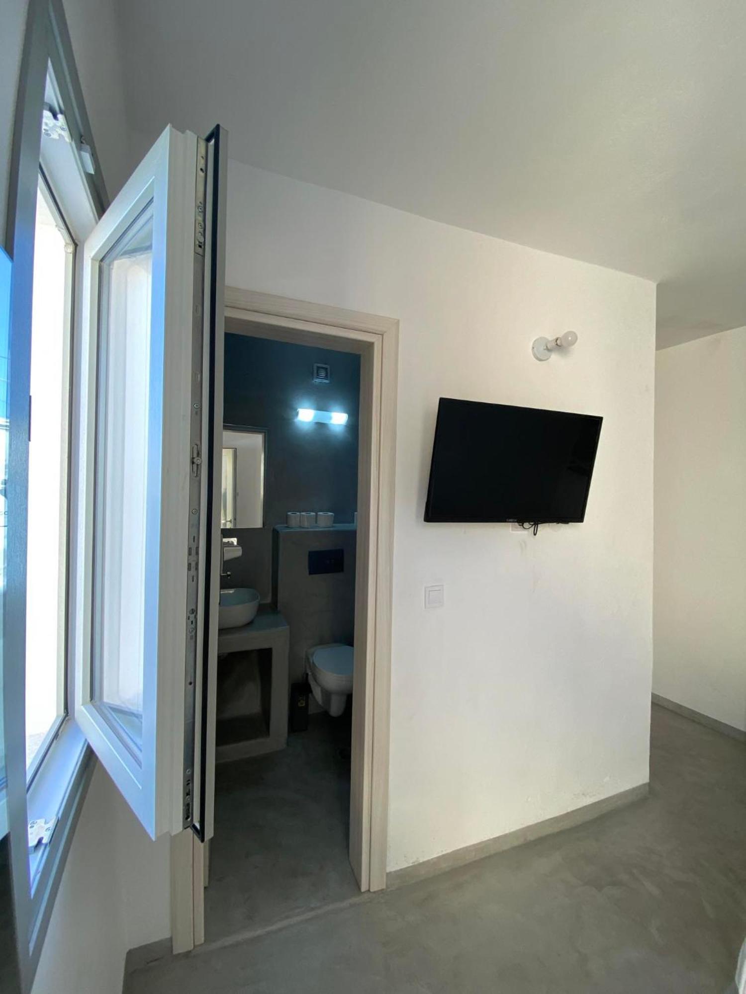 Fira Comfort Rooms Exterior photo