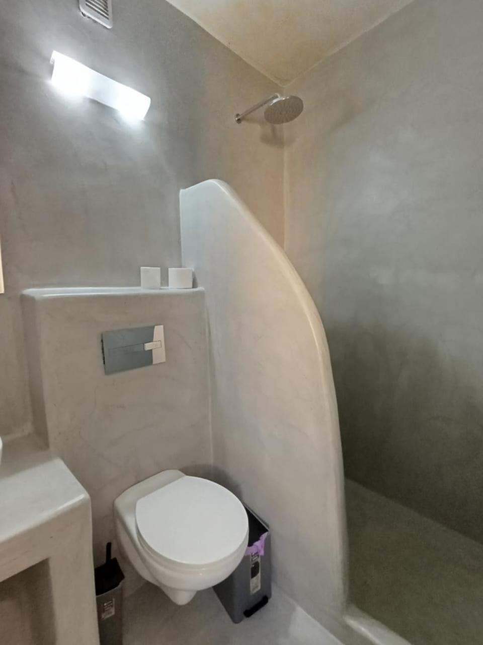 Fira Comfort Rooms Exterior photo