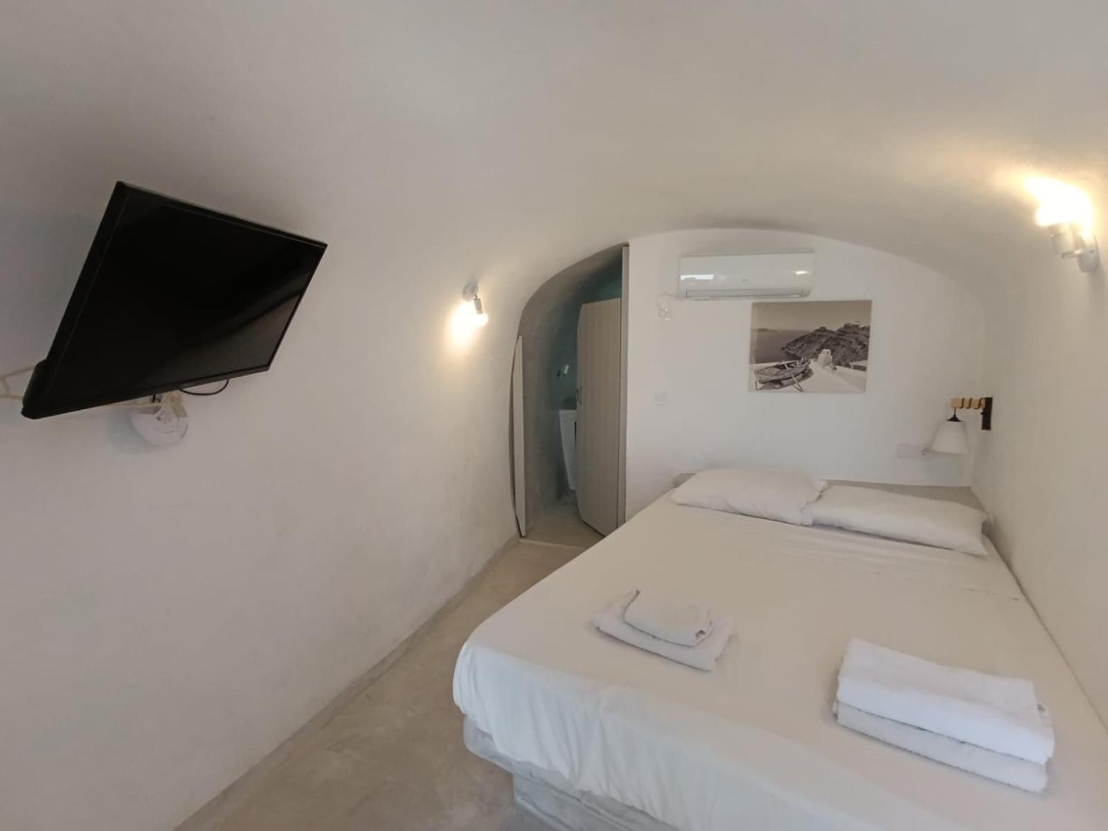 Fira Comfort Rooms Exterior photo